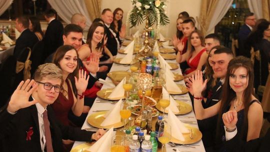 Studniówki 2020. Bal uczniów z Zespołu Szkół Odzieżowo-Włókienniczych w Lublinie [zdjęcia] 