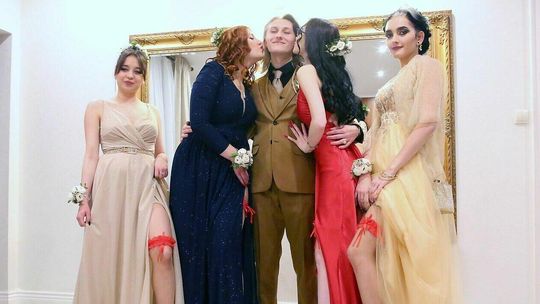 Studniówki 2022. Bal Zespołu Szkół Odzieżowo-Włókienniczych w Lublinie [zdjęcia]