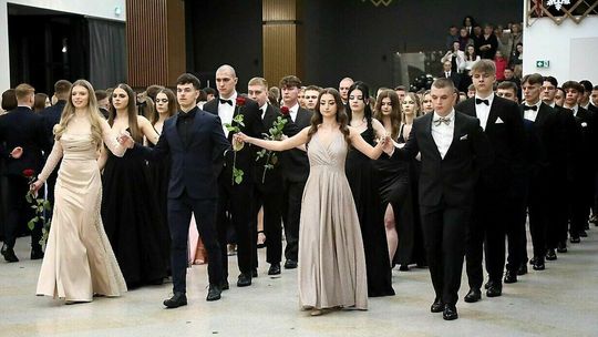 Studniówki 2024. Bal uczniów Zespołu Szkół Nr 5 w Lublinie