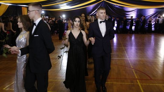 Studniówki 2024. Bal ZSO nr 1 im. KEN w Puławach