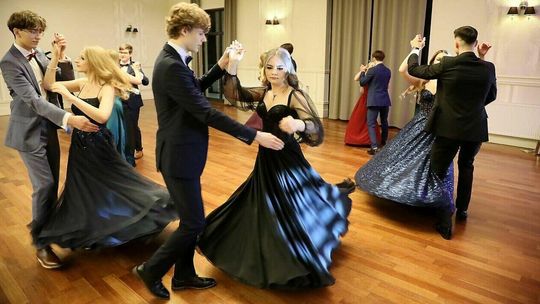 Studniówki 2024. Tak bawiła się młodzież w LO im. Kazimierza Wielkiego w Lublinie