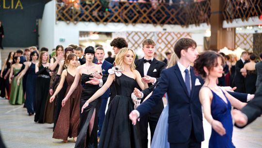 Studniówkowa noc pełna emocji. Bal maturzystów I Liceum Ogólnokształcącego im. Stanisława Staszica w Lublinie