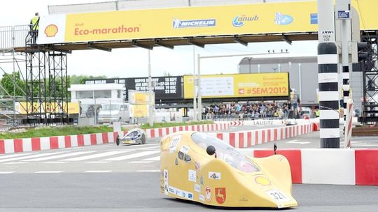 Sukces lubelskich studentów w \"jeździe na kropelce\"