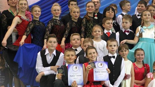 Sukcesy tancerzy "Powiśla" na Konkursie Tańców Polskich