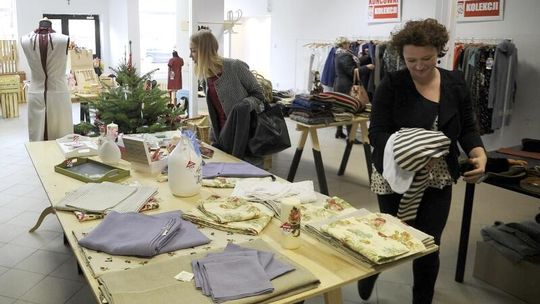 Sukienki z Bialconu, deskorolki z Wisznic