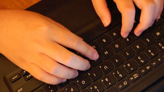 "Super okazje" w internecie. Dwie osoby oszukane na OLX i Allegro