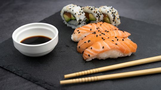 Sushi – poznaj odmiany tradycyjnej japońskiej potrawy