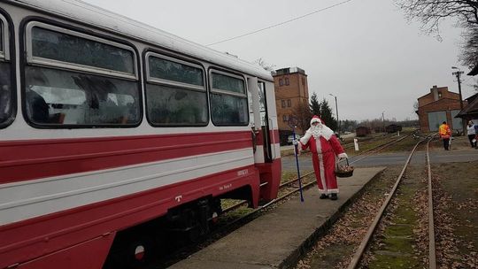 Św. Mikołaj jeździ... wąskotorówką. Będzie kolejny taki kurs