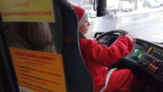 Św. Mikołaj w autobusie, Św. Mikołajka w trolejbusie