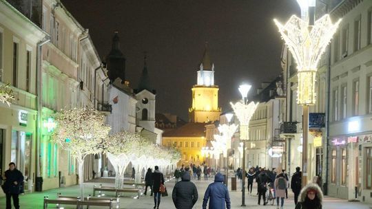 Świąteczne iluminacje prawie gotowe. Będzie nowa szopka [zdjęcia]