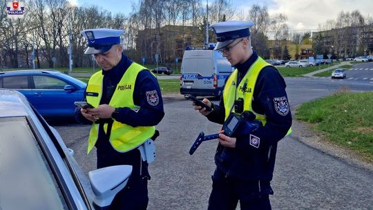 Świąteczny weekend na drogach regionu – wypadki, ofiara śmiertelna i dziesiątki pijanych kierowców