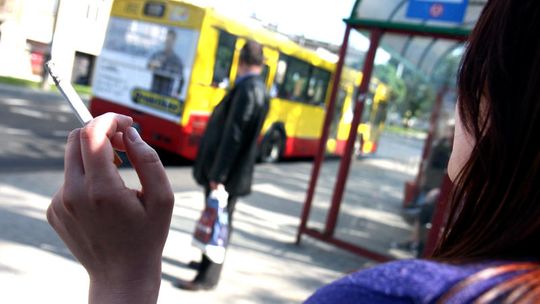 Światowy Dzień bez Tytoniu: Palimy mniej i po kryjomu