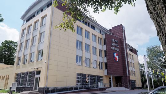 Świdnickie ekopomysły. Wśród nich "zielona ściana" i pojemniki do łapania deszczówki