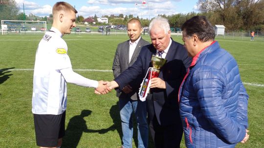 Świdniczanka – Sygnał 3:3. Piłkarze najlepszymi kucharzami
