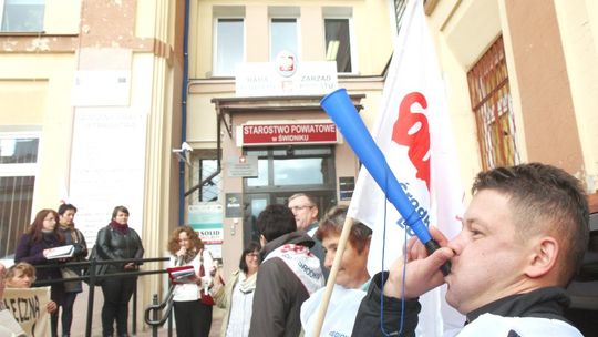 Świdnik, Krasnystaw. Pikiety pracowników w obronie DPS-ów