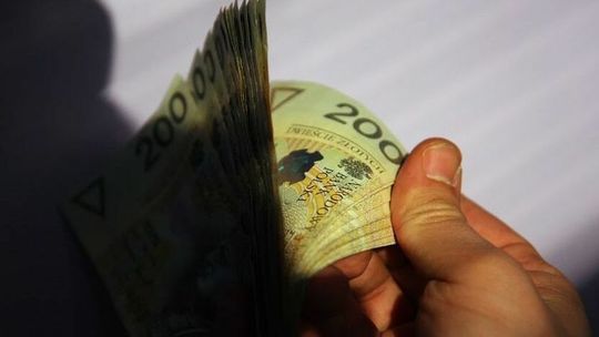 Świdnik. Miała zarobić, a straciła duże pieniądze