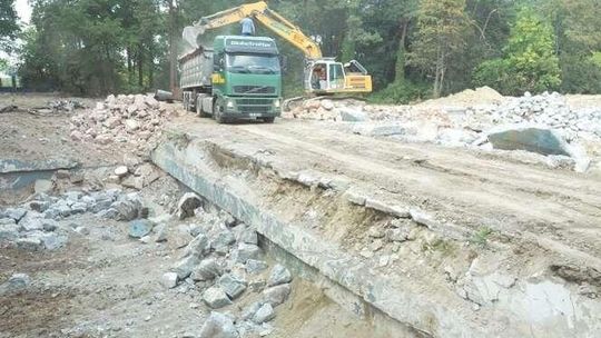 Świdnik: Najpierw wybudują korty później baseny
