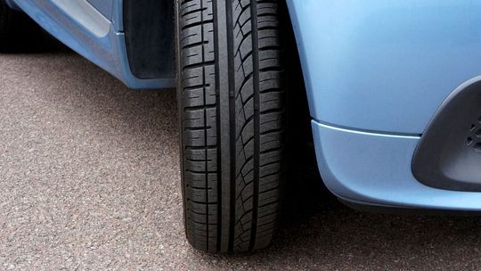 Świdnik: Usuwają stare i niesprawne auta z parkingów