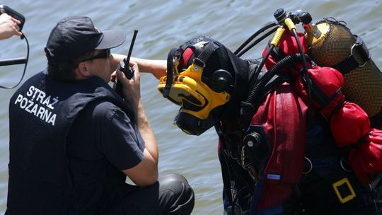 Świerże: Strażacy wyłowili ciało mężczyzny
