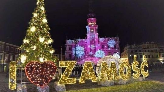 Świetlna Stolica Polski: Zamość ma szansę na tytuł. Kończy się głosowanie