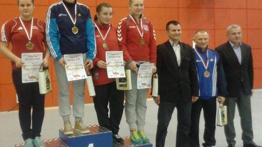 Świetna postawa zapaśniczek z Chełma podczas Mistrzostw Polski Juniorek