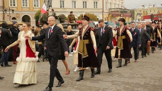 Święto Konstytucji 3 Maja w Lublinie: Kto zatańczył poloneza na placu Zamkowym?