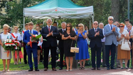 Święto Wojska Polskiego: Kwiaty, wystawy i koncert w Puławach