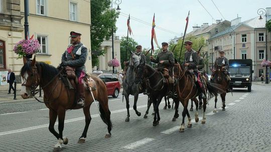 Święto Wojska Polskiego w Lublinie. Msza i wieńce [zdjęcia]