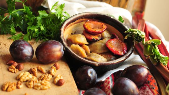 Świeże, suszone i dymione. Polecane dania ze śliwkami [przepisy]