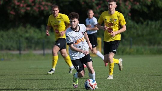 Sygnał Lublin wygrał kolejny mecz i zapewnił sobie awans do IV ligi [zdjęcia]