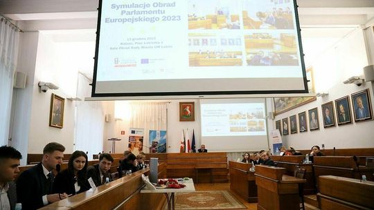 Symulacja Parlamentu Europejskiego w lubelskim Ratuszu. Nie każdy trafił tak, jak chciał