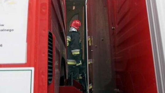 Syn zasłabł w chlewni. Ojciec ruszył na pomoc i też stracił przytomność