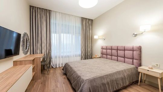 Sypialnia King Size. Kiedy warto zdecydować się na łóżko o wymiarach 200x220?
