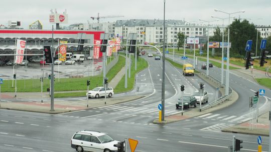 System komputerowy dostosowuje światła do natężenia ruchu. Co z zieloną falą w Lublinie?