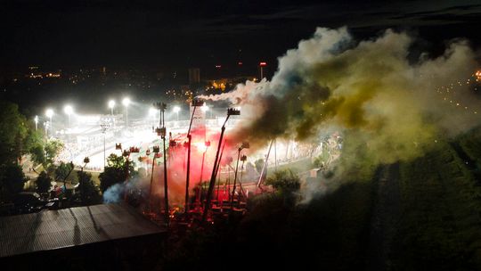 Szaleństwo na żużlu w Lublinie. Wyrósł las podnośników [zdjęcia]