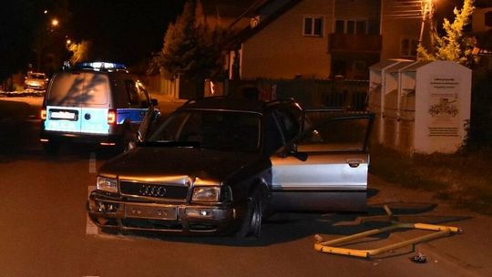 Szalony rajd ulicami Chełma zakończył na wbiciu się w radiowóz. Dwóch policjantów rannych