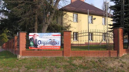 Szanowna redakcjo, uprzejmie donoszę... Coraz więcej haków na kandydatów