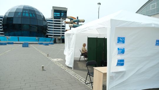 Szczepić na Covid-19 już prawie nie ma kogo. Ale pacjentom łatwiej wyleczyć teraz inne choroby