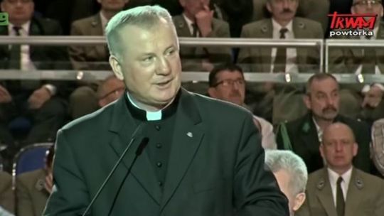 Szczepienia porównał do eksperymentów nazistów. Lubelska kuria o księdzu Guzie