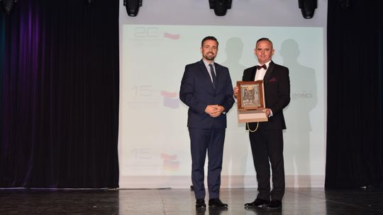 Szef prawicy zarzuca bezczynność urzędnikom. Chodzi o budowę siedziby starostwa 