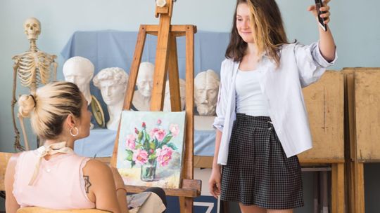 Szkoła artystyczna w Lublinie – dlaczego to się opłaca? Poznaj specjalizacje, które dają duże możliwości