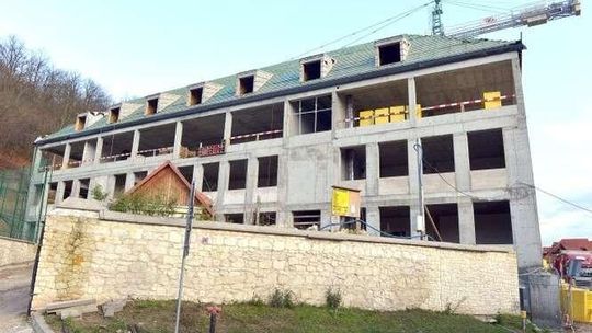 Szkoła w Kazimierzu: Okna już za miesiąc