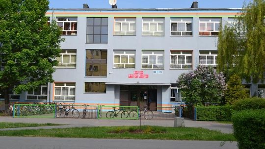 Szkoła w Łukowie zbiera na nagrobek dla swojego patrona 