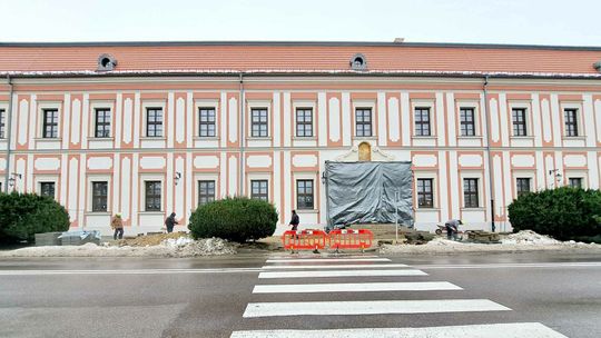Szkoła wraca „na swoje”. Start przeprowadzki w czynie społecznym