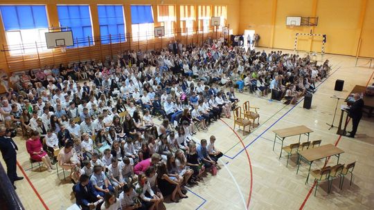 Szkoła zniknęła z elektronicznego systemu rekrutacji. Dyrektor: "Dla mnie ta decyzja to samowola pana starosty"