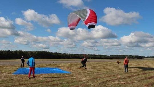 Szkolenia paralotniowe. "Stamtąd zmienia się postrzeganie świata"