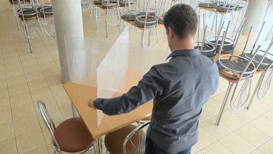 Szkoły w Lublinie kontra koronawirus. Gdzie zmierzą temperaturę, a gdzie trzeba chodzić w maseczce?