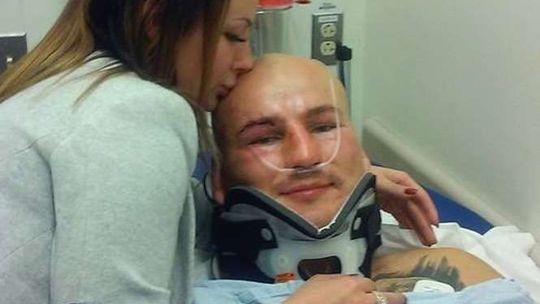 Szpilka-Wilder. Ciężki nokaut, Polak w szpitalu po walce (wideo)