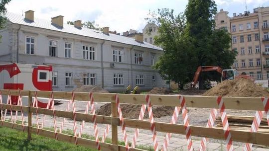 Szpital przy ul. Staszica się rozbudowuje. W nowym budynku m.in. zakład radioterapii
