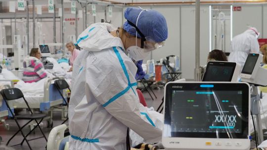 Szpital tymczasowy w Lublinie przyjął już tysiąc pacjentów. Lecznice w regionie szykują się na piątą falę